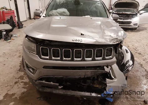 2018 Jeep Compass Latitude 4X4 from USA, damaged, VIN 3C4NJDBB2JT177582